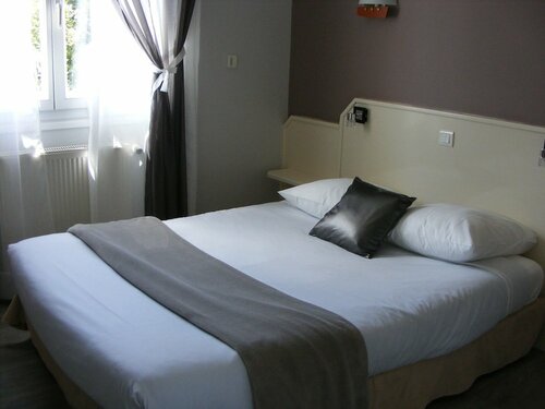 Logis Hôtel Les Bleuets, Забронировать Отель Руайян Côte de Beauté
