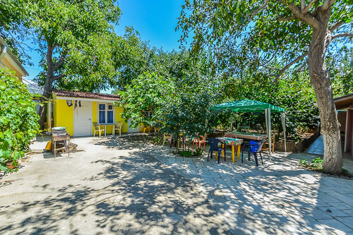 Guest House South, จอง เกสท์เฮาส์ Sudak 