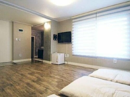 Crib 49 Guesthouse - Foreigner only, Забронировать Отель Чун-гу Сеул, рядом с Парк Намсан