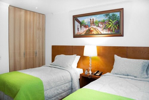 Hotel Casa Mahanaim Colferias, Bogotá, Reserva ahora Hotel Hoteles en Teusaquillo con aparcamiento, Aparcamiento