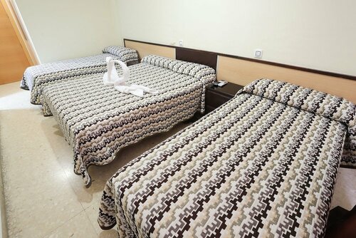 Hostal la Campana, Забронировать Хостел Хостелы Ла-Линеа-де-ла-Консепсьона, Хостел