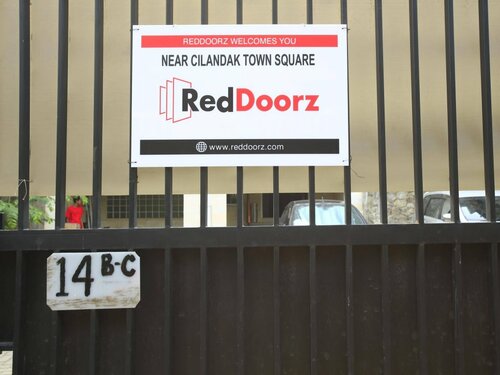 RedDoorz near Cilandak Town Square, Reserva ahora Hotel Cilandak Yakarta