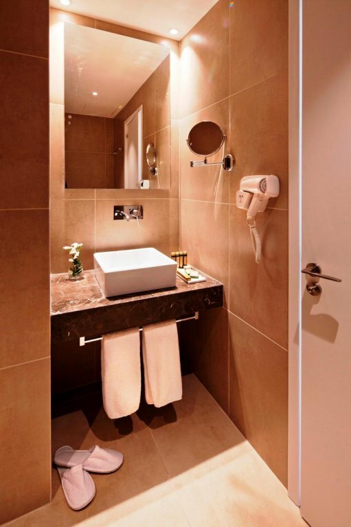 Amphora Hotel & Suites