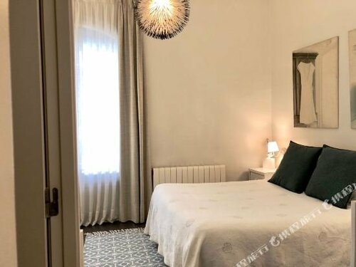 Hostal Poblenou, Забронировать Отель «постель и завтрак» Сант-Марти Барселона