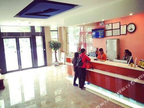 7 Days Inn Huizhou Daya Bay Avenue Huifeng City Branch, Rezervați Hotel Hoteluri în Guangdong cu parcare, Parcare