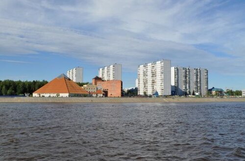 Zhemchuzhina Sibiri Hotel, 予約 ホテル Khanty-Mansi Okrugのビジネスホテル, 4* 5*