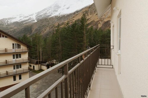Alpina Hotel, 预订 酒店 Polyana Azau Elbrus District