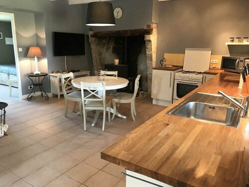 Coursaint-Pierre, Book Hotel Belves 