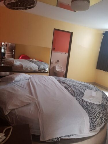Hostal Sauna Emporio Pizarro, Book Hotel Hoteller i Lima med parkering, Parkering