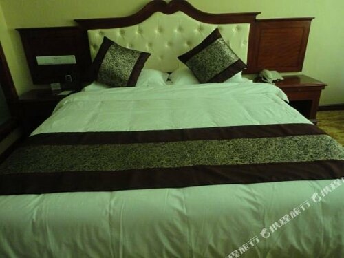 Tian He Hotel, Prenota Hotel Hotel a Yunnan con piscina, Piscina