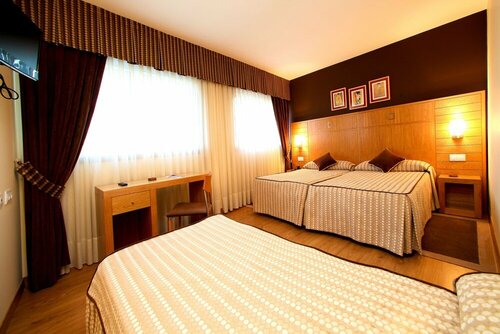 Hotel Condes De Lemos España, Забронировать Отель Монфорте-де-Лемос Ribeira Sacra