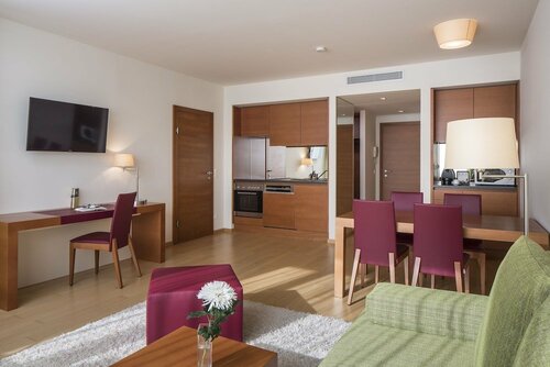 Spa Resort Styria- ADULTS ONLY, Prenota Resort Hotel a Stiria con parcheggio, Parcheggio