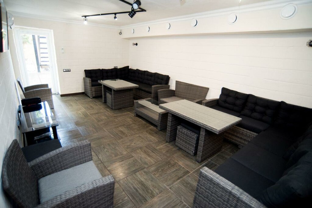 Вилла Астон