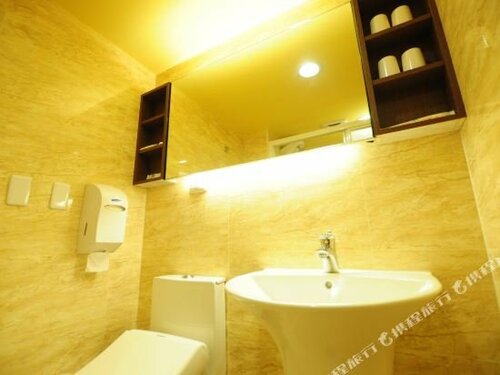 Kindness Hotel - Kaohsiung Main Station, Забронировать Отель Отели Гаосюн 3 звезды, рядом с City Council Station, 3*