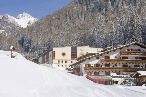Hotel Jägerheim 3S, Забронировать Отель Отели Кадоре с бассейном, Бассейн