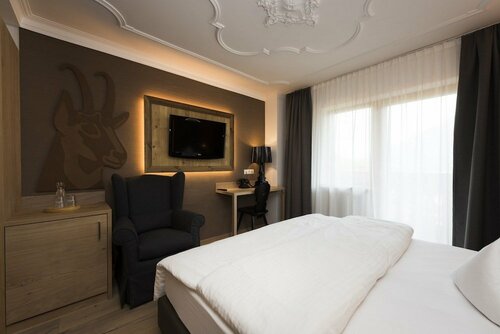 Hotel Stubaierhof, Забронировать Отель Отели Тироля с парковкой, Парковка