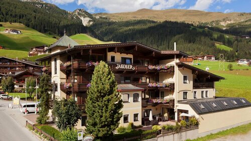 Hotel-Garni Jakober - B&B und Appartements, Забронировать Отель «постель и завтрак» Тукс Хинтертукс