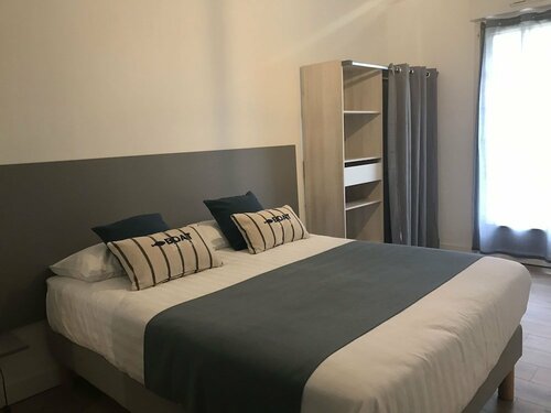 Hotel Aux Rochers de l'Ocean, Забронировать Отель Живран Vendée