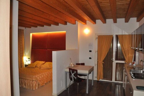 Relais Villa Annamaria Bed end Breakfast, Book Villa Hotels in Istrana with Parking, Parking