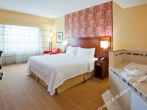 Courtyard by Marriott Minneapolis Maple Grove/Arbor Lakes, Buchen Sie Hotel Maple Grove Twin Cities