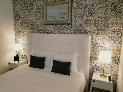 Art 4 You Cascais Suites, Забронировать Гостевой дом Отели в центре Кашкайш, в центре, Завтраки