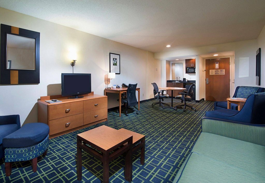 Fairfield Inn & Suites Charleston Airport/Convention Center