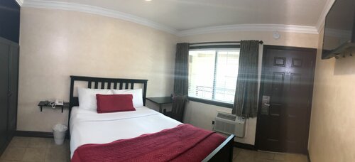 Nite Inn at Universal City - Walking Distance to Universal Studios Hollywood, Забронировать Мини-отель Голливуд 