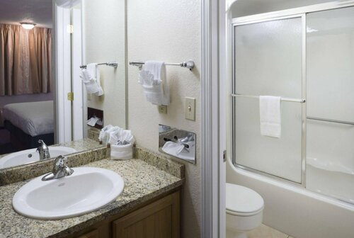Belle Aire Motel - Downtown Convention Center - Gatlinburg, Забронировать Мотель Отели Гатлинберг с завтраком, рядом с Тематический парк Anakeesta, Завтраки