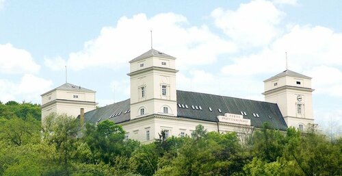Zámek Castle Račice - Předzámčí Forecastle, Забронировать Отель Отели Haná 3 звезды, 3*