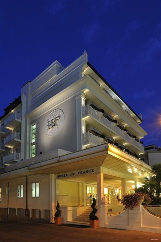 Hotel de France, Забронировать Отель Отели Риваззурра с парковкой, Парковка