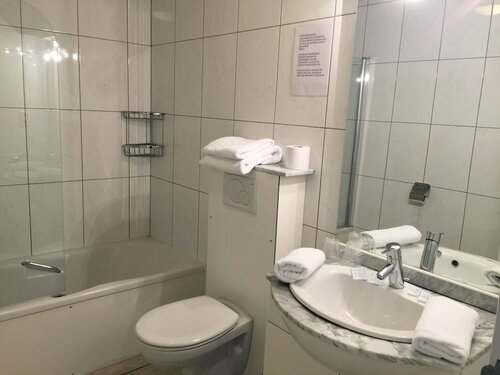Hôtel Le Midi, Varaa Hotelli 3 tähden hotellit kohteessa Liege, 3*