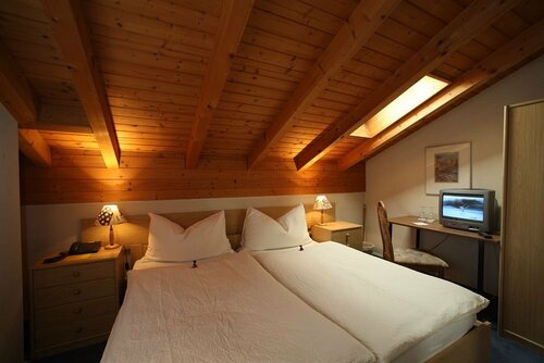 Hotel Alpha Thun, Prenota Hotel Gwatt 