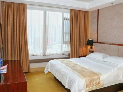 Zhongshan Panshan Hotel, Rezerwuj Hotel Hotele w Zhongshan z parkingiem, Parking