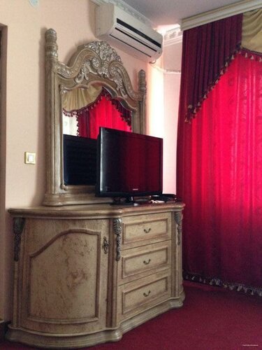 Hotel Adria, Забронировать Отель Отели Приштина 4 звезды, рядом с Statue of Mother Teresa in Pristina, 4*