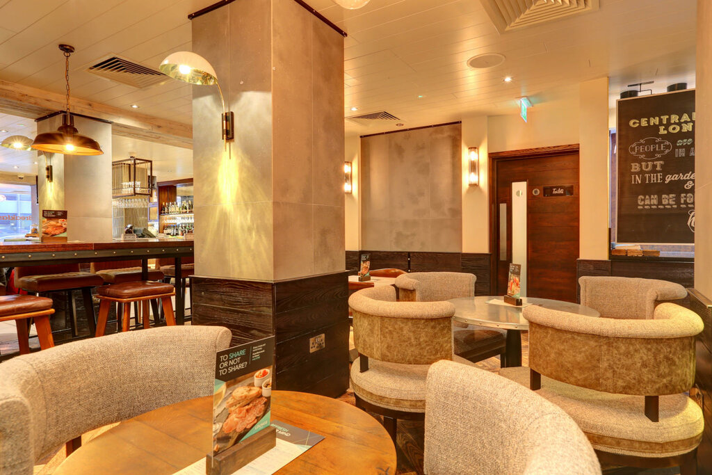 Hub by Premier Inn London Westminster - Saint James Park