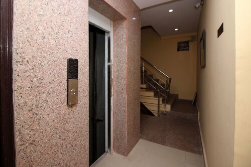 OYO 9338 Hotel InTown, Забронировать Отель Нойда штат Уттар-Прадеш