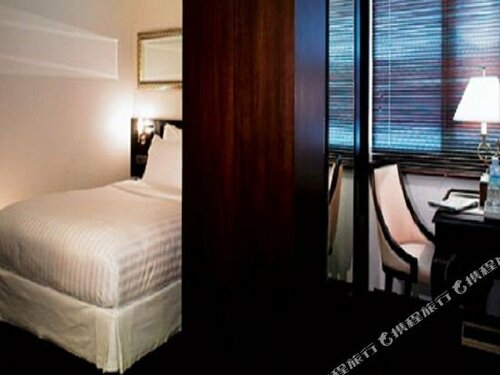 Gullivers Tavern Hotel, Забронировать Отель Ваттана Бангкок, рядом с Торгово-развлекательный центр Кореан Таун