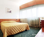 Hotel Cristallo, Забронировать Отель Отели в центре Удине, в центре, Завтраки