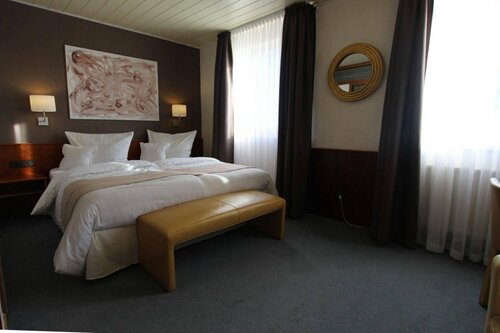 Boutique Hotel Restaurant Hollerather Hof, Забронировать Отель Хелленталь Айфель