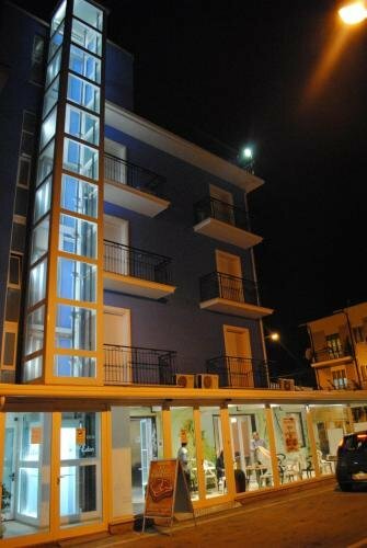 Hotel Eden, Rezervați Hotel  