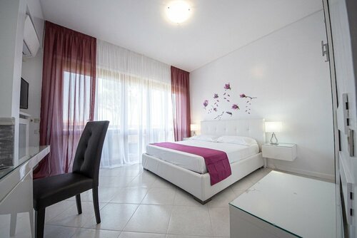 Resort la Magnolia, Забронировать Курортный отель Отели Анцио с завтраком, Завтраки