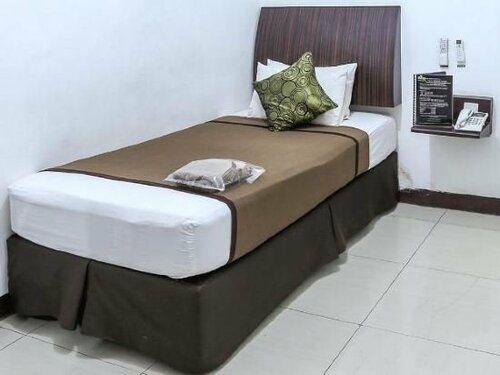 Ricozy Hotel, Book Hotel Kebayoran Baru 