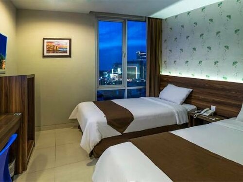 Hotel New Coklat, Забронировать Отель Отели провинции Восточной Явы 3 звезды, 3*