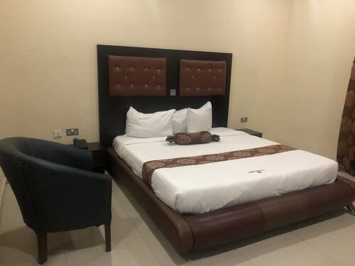 Mayors & Diplomat Suite GRA, Prenota Hotel Hotel a Lagos con parcheggio, Parcheggio