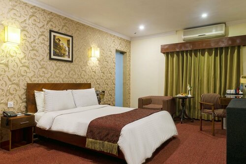 Hotel One - The Mall Lahore, Prenota Hotel Lahore Pakistan