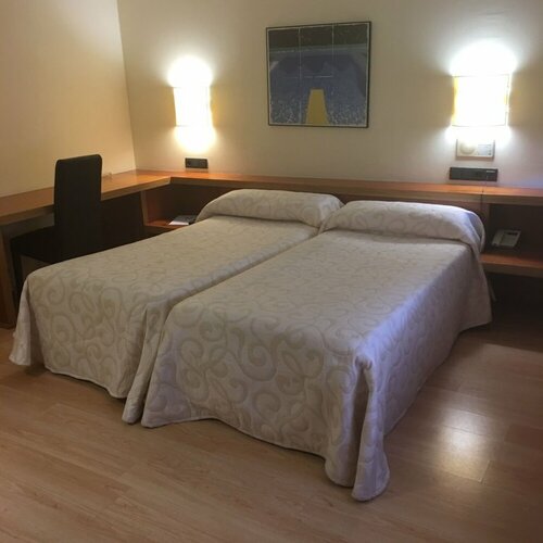 Duque de Wellington, Book Hotel Vitoria 