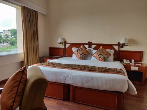 Rajdarshan - A Lake View Hotel in Udaipur, Забронировать Отель СПА-отели Эклингджи, SPA-услуги