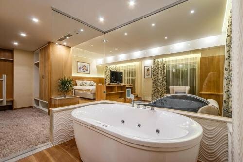 Hotel Bellevue, Забронировать Отель Требине Республика Сербская