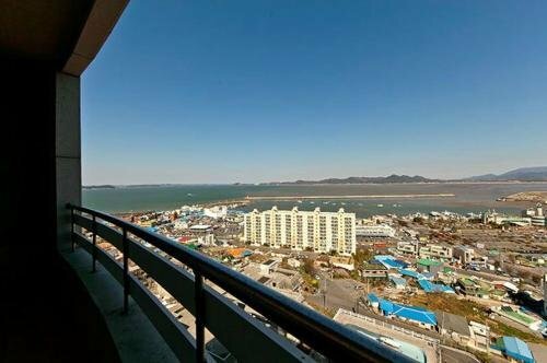 Oceanview Resortel, Забронировать Отель Отели провинции Чхунчхон-Намдо 3 звезды, 3*