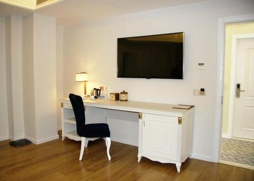 Отель Vila Brais, Забронировать Отель Бизнес-отели Области Дурреса, 4* 5*